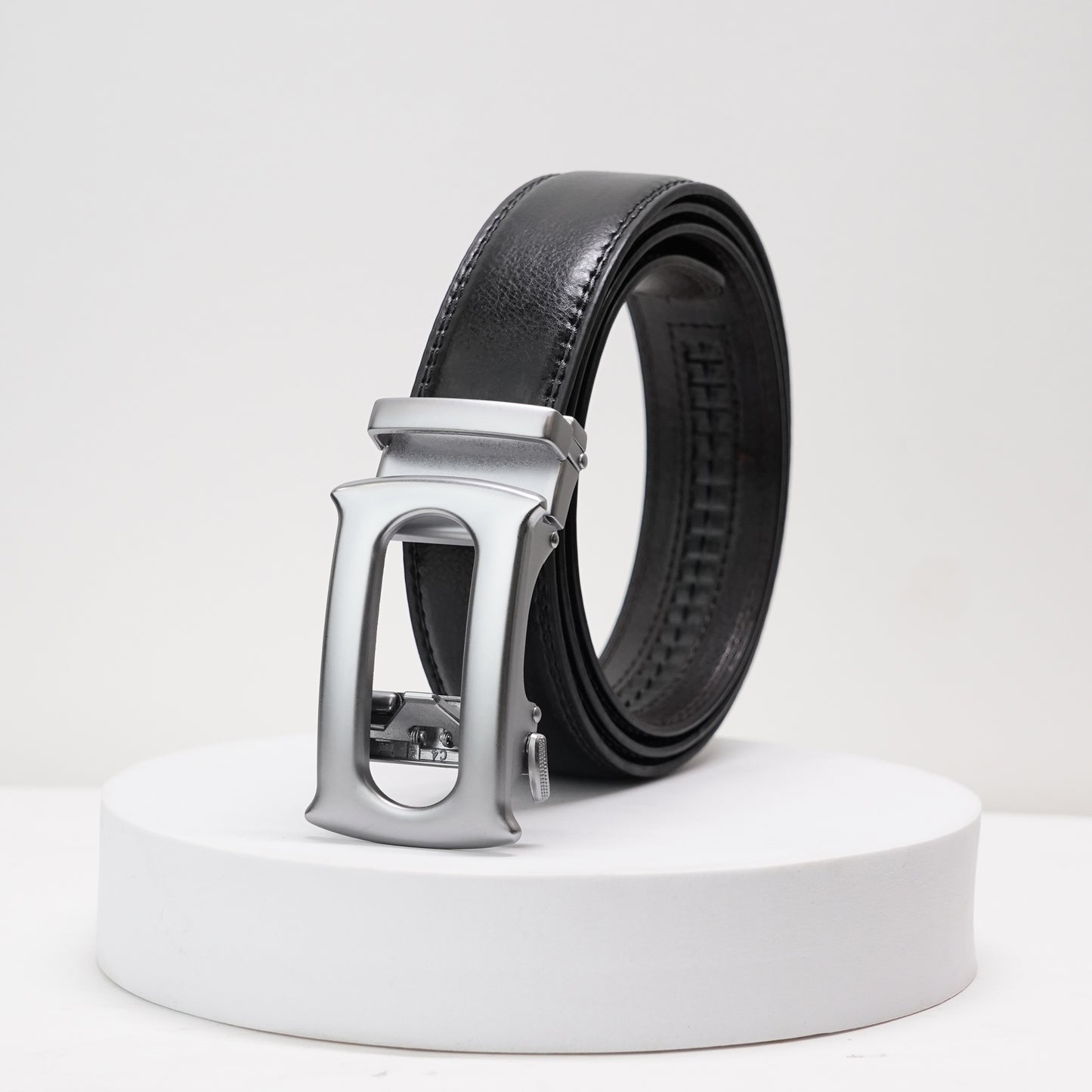 Oster – Brushed Silver